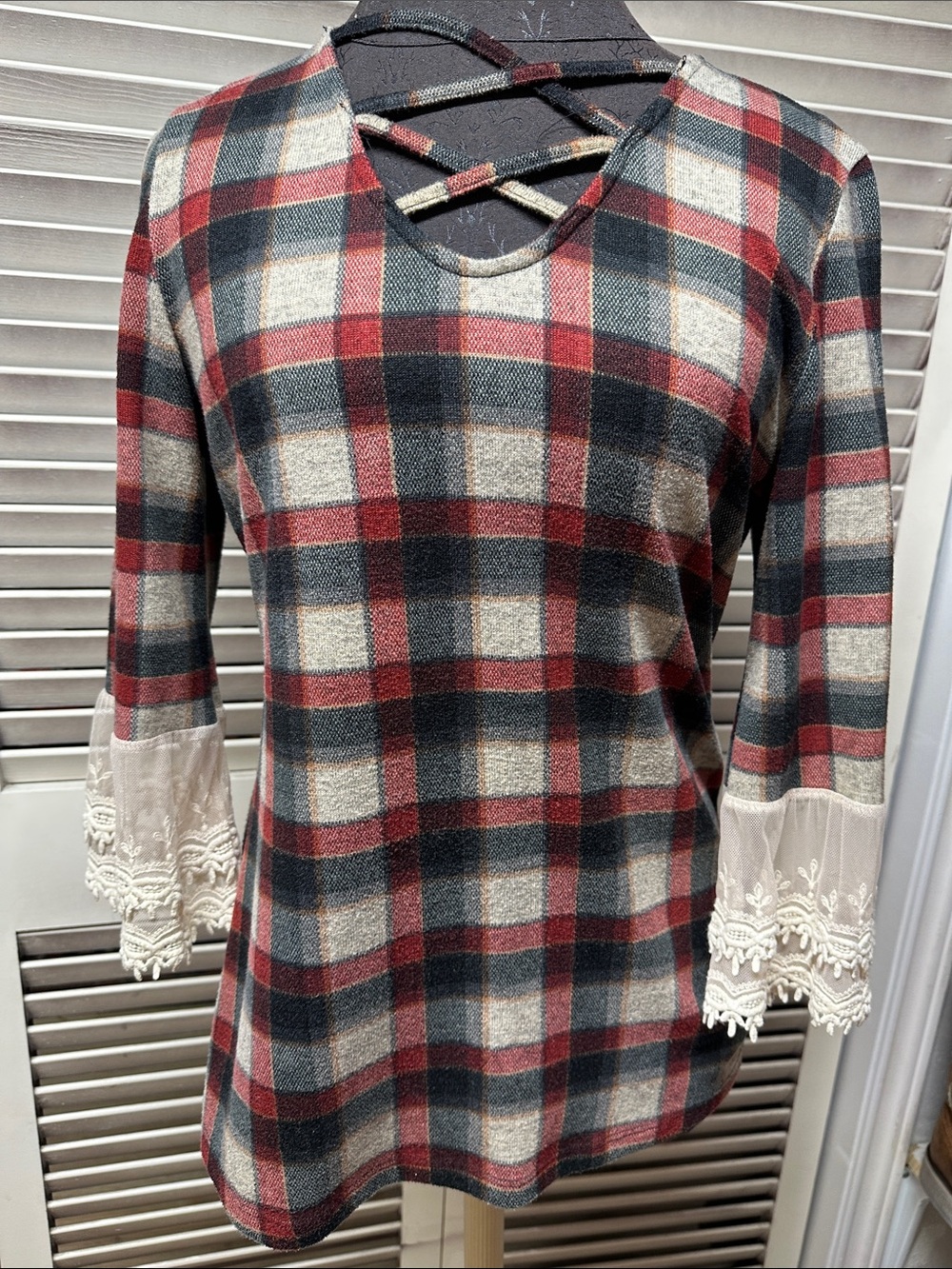 Lace-Sleeve Plaid Tunic Top - Red, Black & Cream